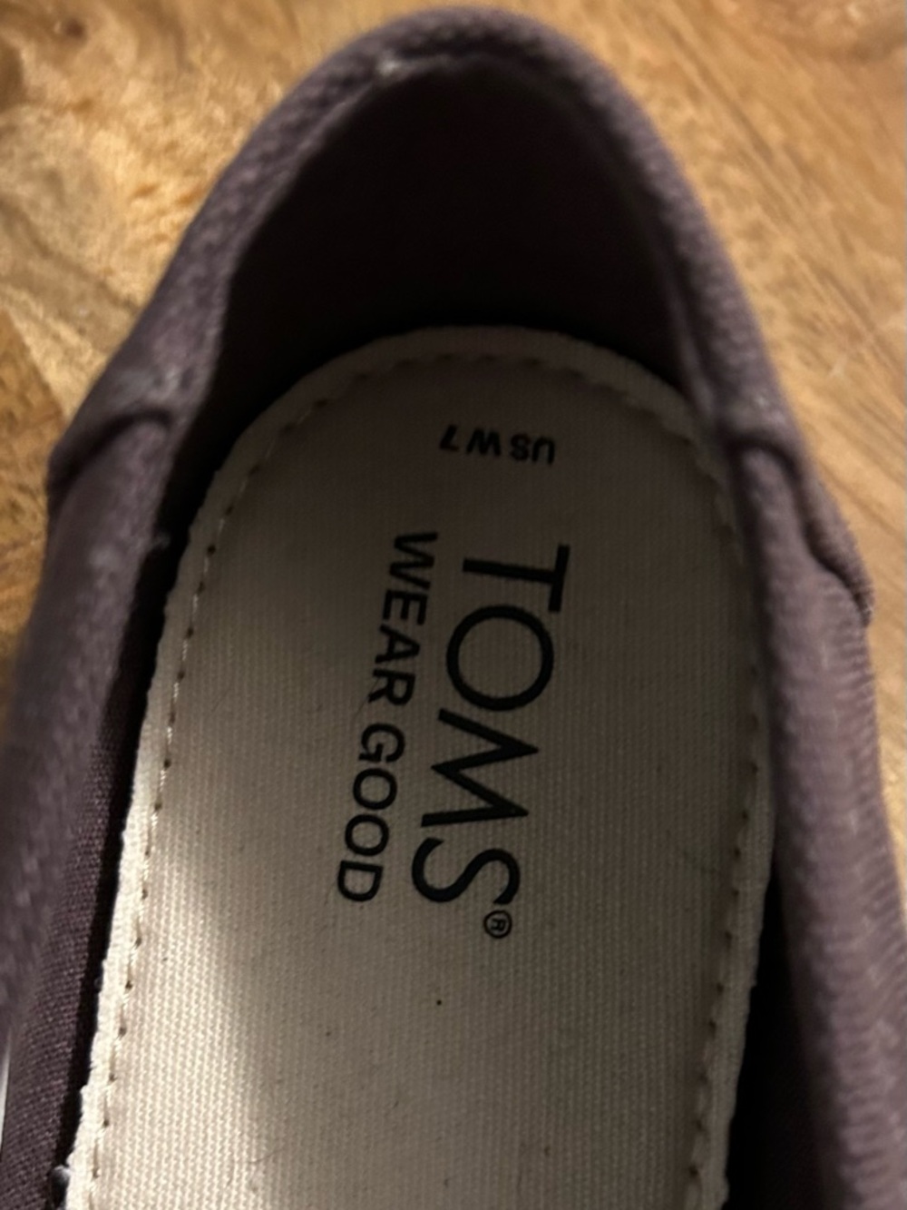 Toms Slip-On Canvas Shoe - Brown size 7 Women’s - Picture 2 of 4
